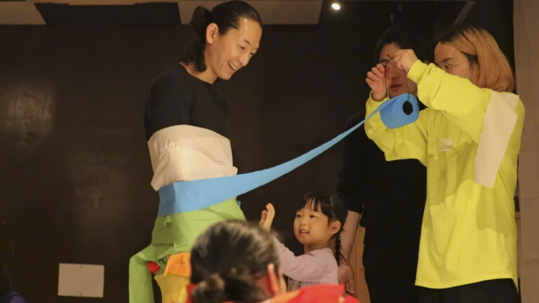 教材開発・探求学習支援プログラム2025［保育×アート］ 「子どもたちがどんな視点で、どんな発見をするのか」Humming Art Project